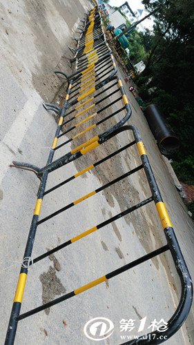 道路隔离栏施工围档