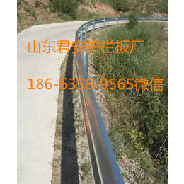 山西临汾大宁县高速防撞护栏板厂家价格