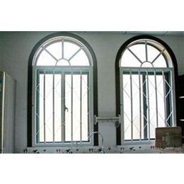 苏州福娃彩钢门窗(图),彩钢拉伸门质量保障,彩钢拉伸门质量
