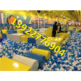 江苏常州商场大型滑梯海洋球 百万球池 百万海洋球池厂家哪有