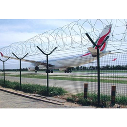 供应铁丝网钢网墙以及各种防护隔离围栏