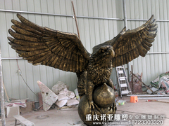 重庆景观雕塑鹰玻璃钢制作 (2).jpg