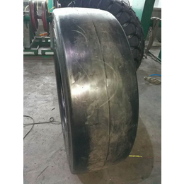 厂家* 13-80-20  光面轮胎 压路机轮胎
