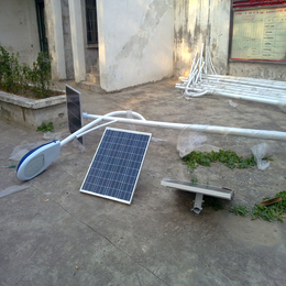 山东太阳能路灯美丽新农村而生产6米20w太阳能路灯缩略图
