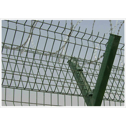 鼎矗商贸(在线咨询)、双边丝护栏网、双边丝护栏网用途