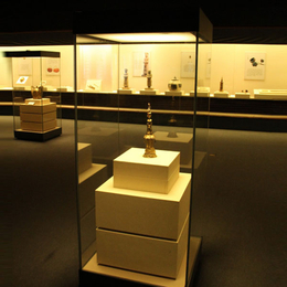 博物馆玻璃展柜、博物馆展柜、品质展柜品质保证