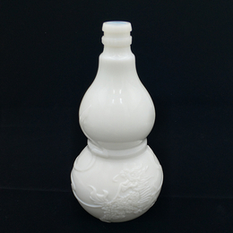 郓城<em>玻璃瓶</em>厂批发定制<em>乳白</em>料玻璃酒瓶<em>500ml</em>葫芦型白酒瓶