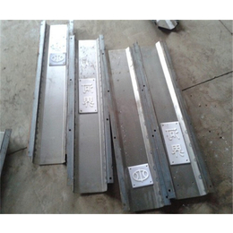 新疆标志桩钢模具|鸿福模具加工厂|混凝土标志桩钢模具