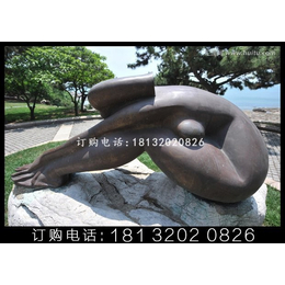 抽象女人铜雕公园景观雕塑