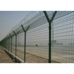 机场防护栅栏型号、兴顺发筛网(在线咨询)、宣威机场防护栅栏