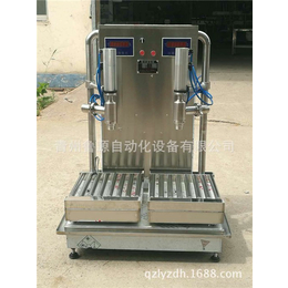 小型玻璃水灌装机|青州鲁源灌装设备|保定玻璃水灌装机