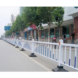 pvc道路护栏生产厂家_济南鲁安质量可靠_山东道路护栏