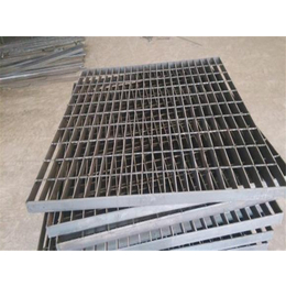 304不锈钢钢格板|鑫川丝网(在线咨询)|不锈钢钢格板