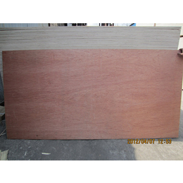 杨木包装箱板  多层板  打包用九里包装箱板表面平整光滑