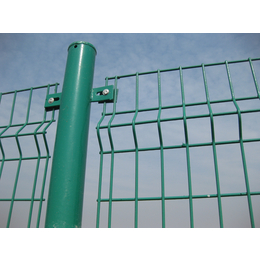 湖南铁丝围栏网 体育场护栏网 机场护栏网生产厂家缩略图