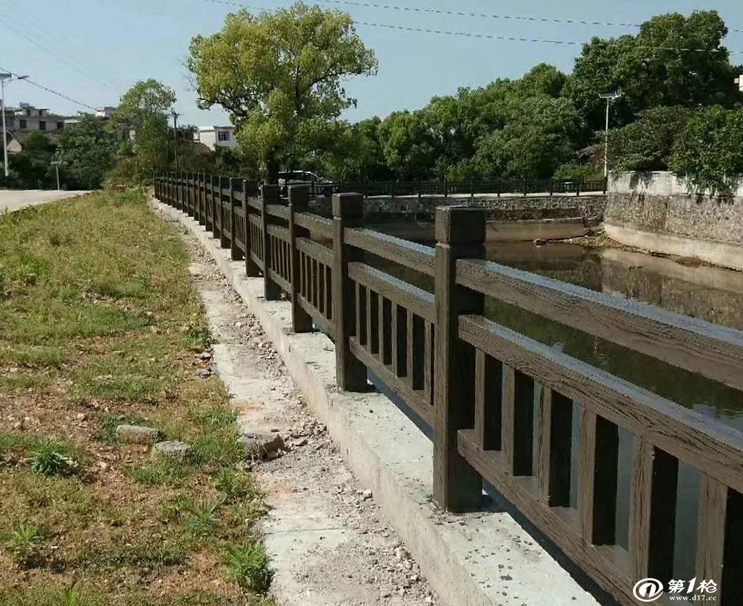 供應廠家直銷2018新款特賣36型水泥仿木欄杆混凝土仿木護欄