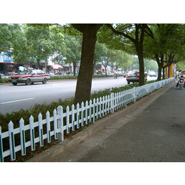市政塑钢草坪护栏维护,塑钢草坪护栏,豪日丝网(多图)