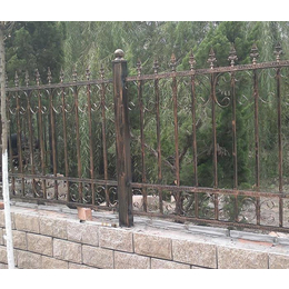 铁艺护栏多少钱一米,恒泰护栏厂家,漯河铁艺护栏