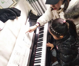 钢琴培训-重庆岚弦琴筝培训-****钢琴培训学校