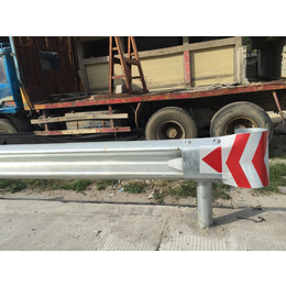 *江西地区波形护栏 公路防撞护栏 常用护栏板规格 防阻块