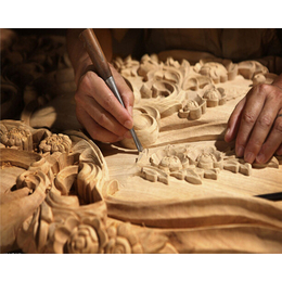 木雕刻-勇明源木托盘-木雕刻加工厂家