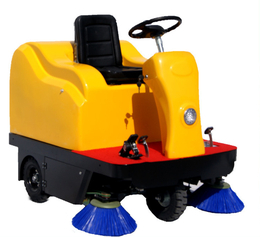 宽度1.36米驾驶室扫地机 小型驾驶扫地车 小区环卫扫路机