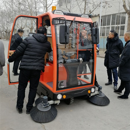 潍坊天洁机械(图)-电动扫地车生产厂家-平凉电动扫地车