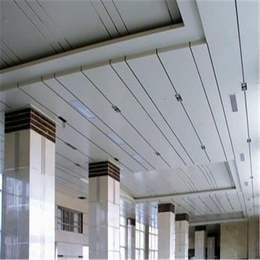 佛山崇匠长条形铝扣板吊顶天花定制装修铝天花板铝条扣氟碳铝单板