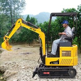 挖掘机小型挖掘机挖沟推土水渠农用建筑工程多功能履
