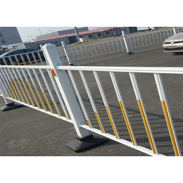 市政道路隔护栏|安平县领辰|市政道路隔护栏使用寿命