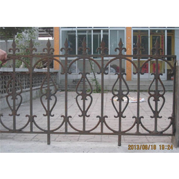 临朐桂吉铸造(图),铸铁栏杆质量好,威海铸铁栏杆