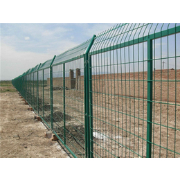 双鸭山铁丝围栏网-名梭-铁丝围栏网报价