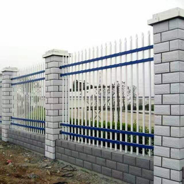 普通锌钢护栏,深圳锌钢护栏,恒实锌钢护栏(查看)