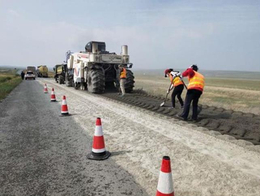 道路冷再生机-启利嘉冷再生施工公司-安远冷再生