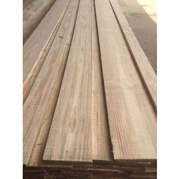 新西兰辐射松 辐射松无节材 松木家具板材 松木集成材