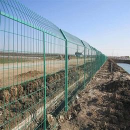 工厂定做框架护栏网 折弯护栏网 景区安全防护网 隔离网