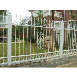 昆明围墙铁艺栏杆多少钱|铁艺栏杆|义万装饰(查看)