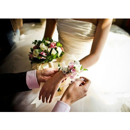 南宁婚庆摄影|羊驼传媒，小程序开发|婚庆摄影策划