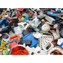 回收PP塑胶*碎价格,亮丰再生资源回收,上饶回收PP塑胶*碎