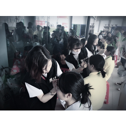 黄石学化妆纪梵学校受邀为湖北省第十五届运动会开幕式化妆造型