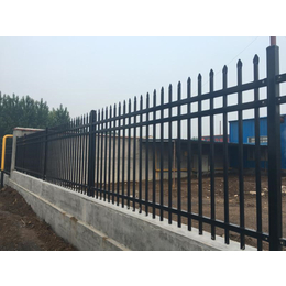 海南铁艺围墙护栏价格 工地建筑围栏图片 小区锌钢护栏厂家