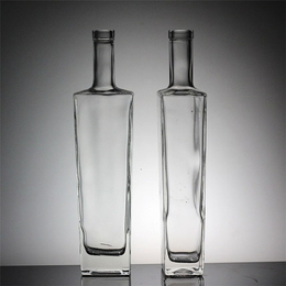 晶白料玻璃瓶、郓城金鹏公司、喀什市玻璃瓶