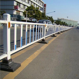 广东锌钢护栏厂金栏批发市政护栏白色烤漆道路分流隔离栏现货护栏