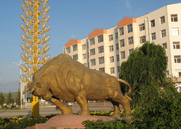 广场开拓牛雕塑价格-赣州开拓牛雕塑价格-泽璐雕塑