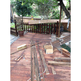 户外花园防腐木地板、本丰装饰(在线咨询)、北碚防腐木地板