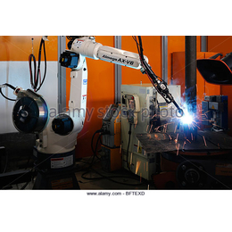 供应日本焊接机器人OTC焊接机械臂烤箱保险箱焊接机器人