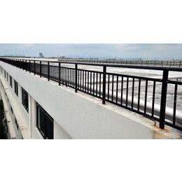 深圳锌钢护栏、恒实锌钢护栏、公路锌钢护栏