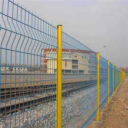 景区安全隔离栅 道路防护网 现货折弯护栏网 定做护栏网