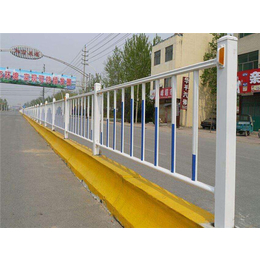 市政锌钢道路护栏厂家、渤洋丝网(在线咨询)、重庆锌钢道路护栏