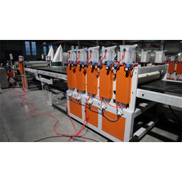 PP中空模板设备、塑料模板生产线价格、塑料模板生产线